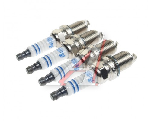 Свеча зажигания DAEWOO Nexia (1.5) (16V) KIA Sportage,Clarus,Shuma,Sephia 2 (4шт.) MEGAPOWER